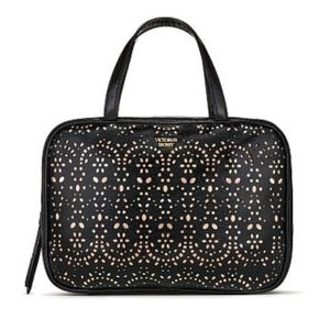 Petal Edge Jetsetter Travel Case

By VICTORIA'S SE